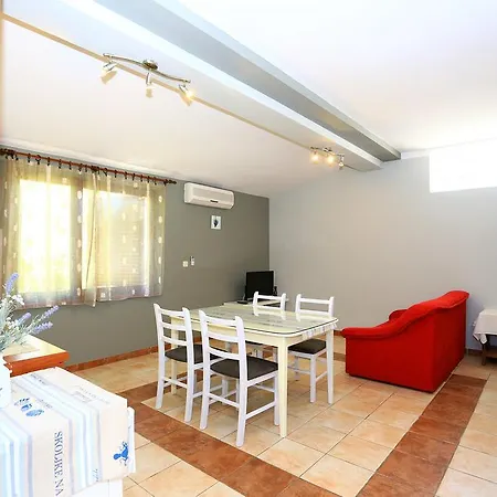 Apartment Apartman Nebo
