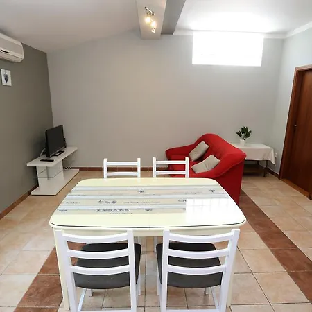 Apartment Apartman Nebo *